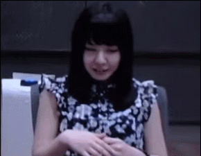 「お金！」山田菜々 GIF