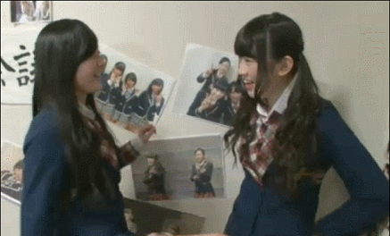 壁ドン: 須藤凜々花, 武井紗良