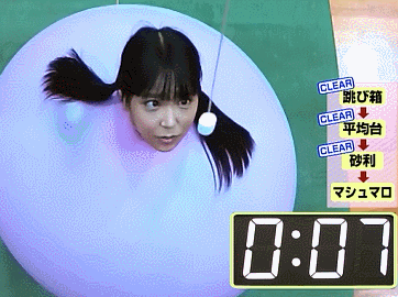 白間美瑠  バルーンパフォーマンス 風船に挑戦大成功！(GIF)