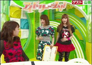 「触る？」「触れたい！」山田菜々 vs 蓼沼楓 GIF