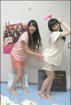 GIF セクシーポーズ 矢倉楓子, 白間美瑠