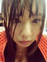 「氷水を被ってALS支援」 山田菜々