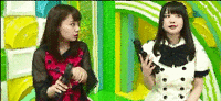 「(刀と拳銃) ...本物？」山田菜々 vs. 高橋明日香 GIF