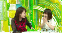 「キメ顔」山田菜々 vs 京佳 (ウィンク gif